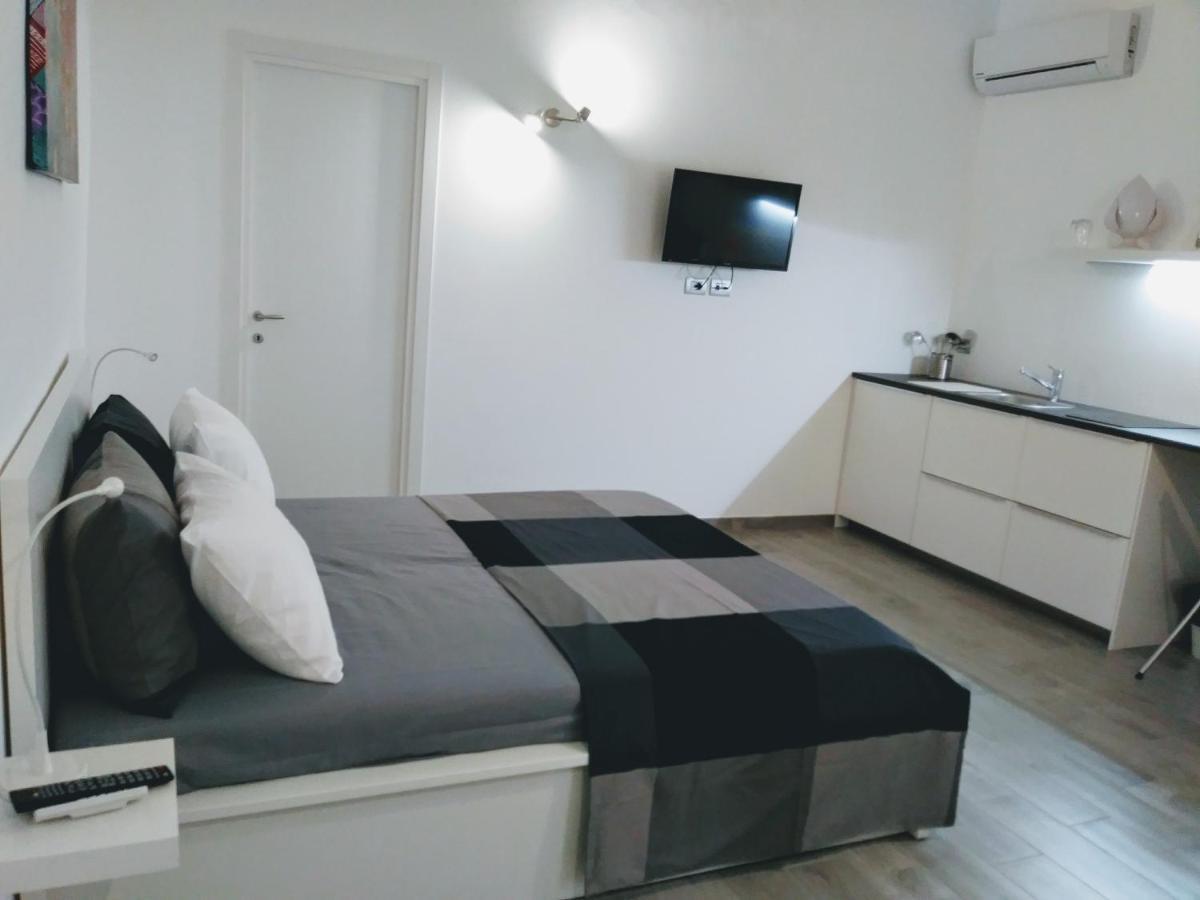 B&B 20 Archi Monopoli Εξωτερικό φωτογραφία