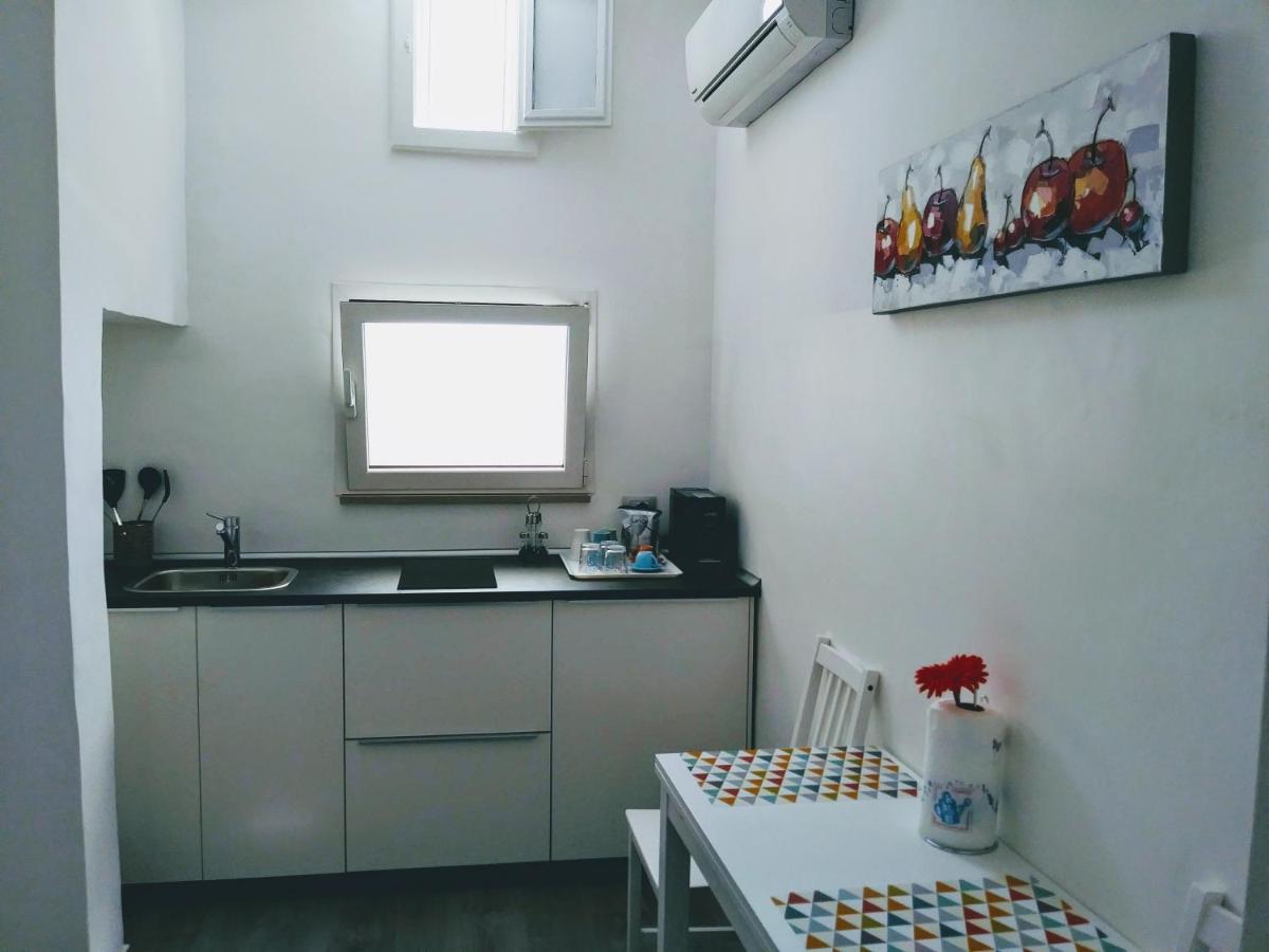B&B 20 Archi Monopoli Δωμάτιο φωτογραφία